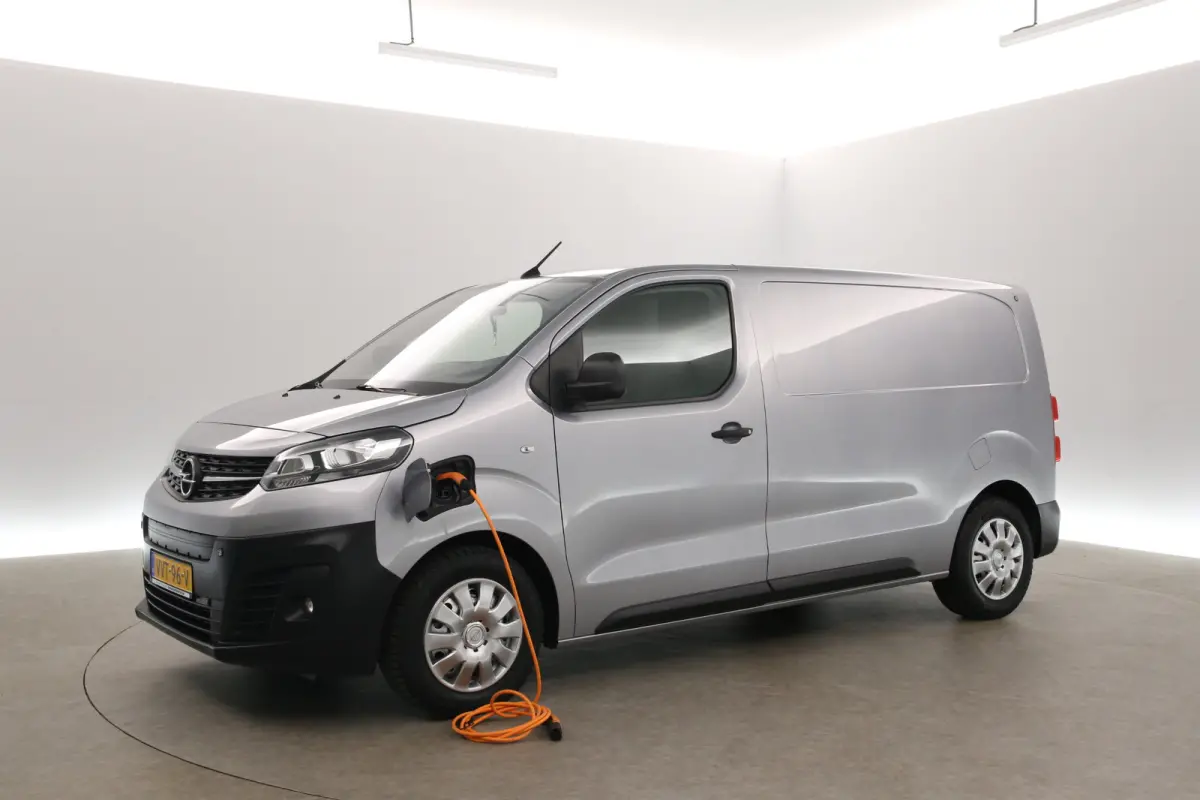 L2H1 75 kWh | Snelladen | SOH 96% | Airco | Cruise | Camera | Carplay | Navi | Trekhaak