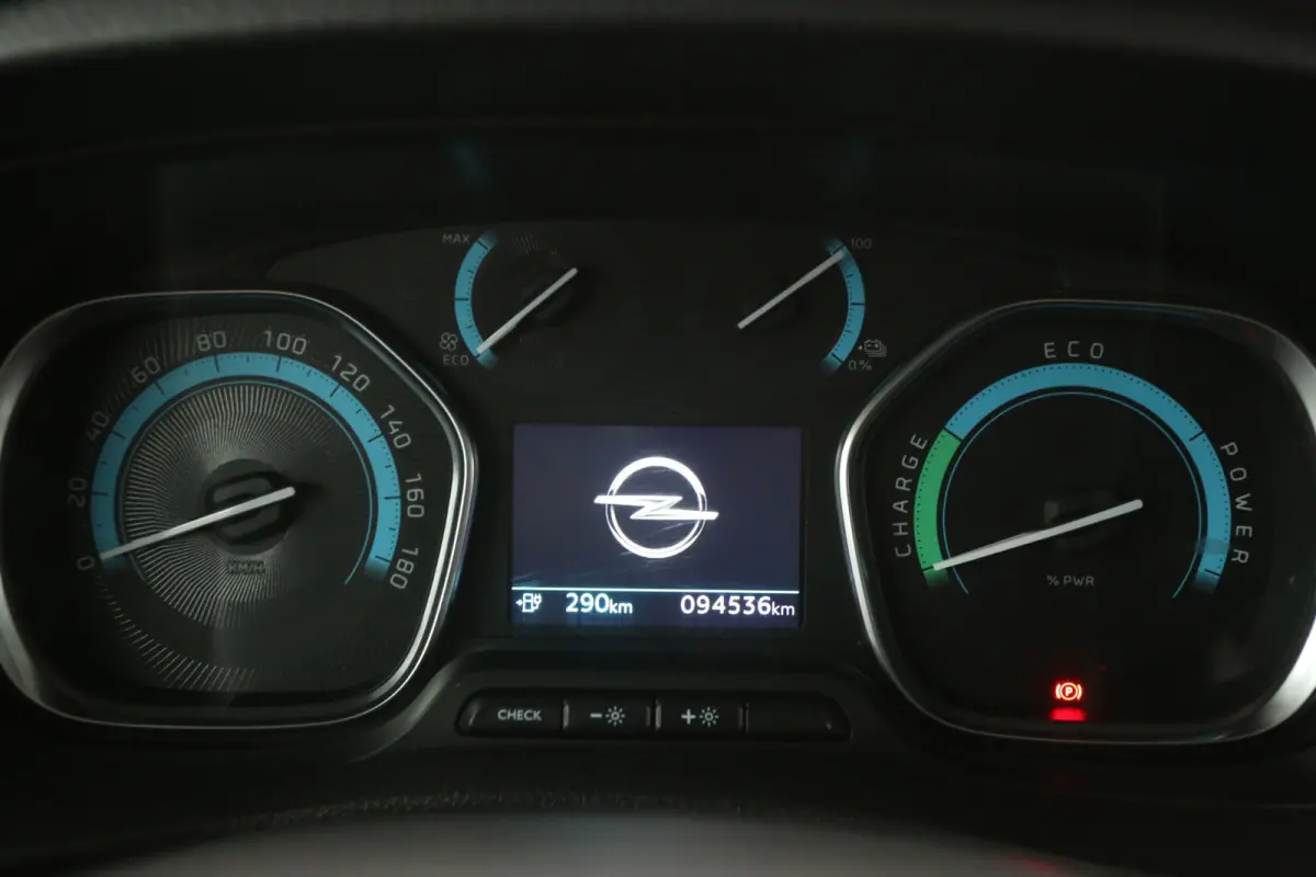 L2H1 75 kWh | Snelladen | SOH 96% | Airco | Cruise | Camera | Carplay | Navi | Trekhaak