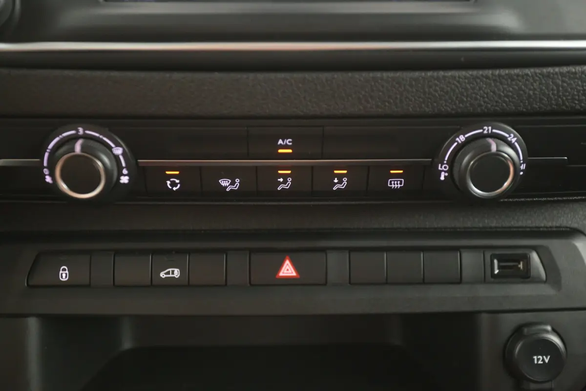 L2H1 75 kWh | Snelladen | SOH 96% | Airco | Cruise | Camera | Carplay | Navi | Trekhaak