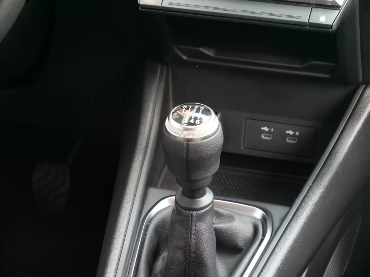1.0 TCe 90 techno Navigatie / LED / Camera