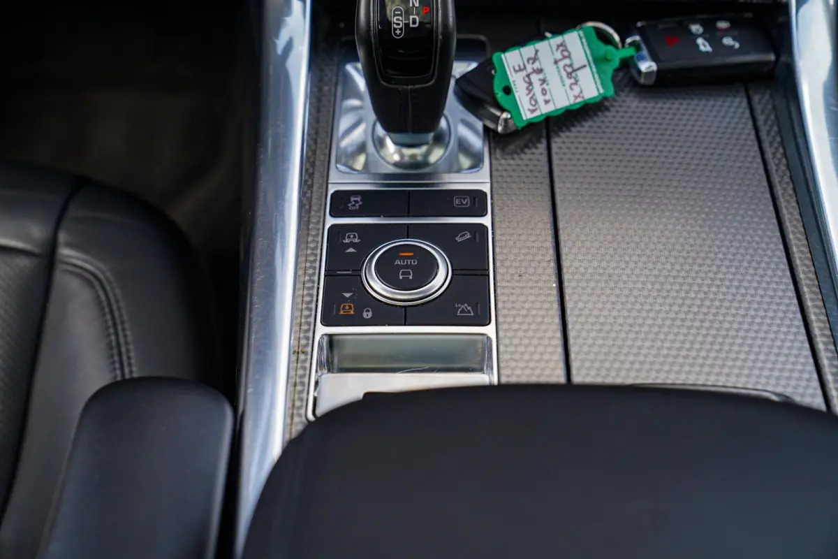 2.0 P400e Autobiography Dynamic | Panorama | Trekhaak | 360 cam | Stoelkoeling | Meridian |