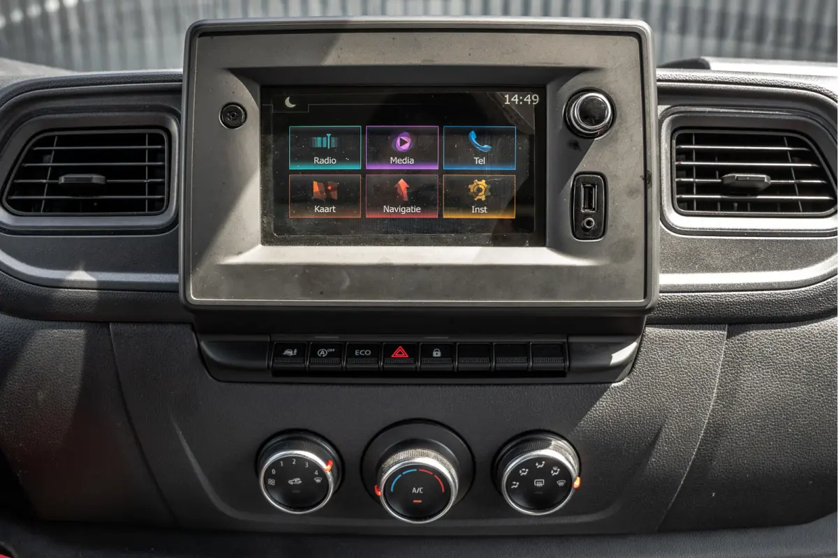 2.3dCi | Bakwagen met Laadklep | LED | Carplay | Camera | Cruise