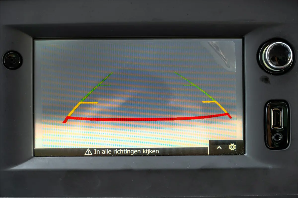 2.3dCi | Bakwagen met Laadklep | LED | Carplay | Camera | Cruise