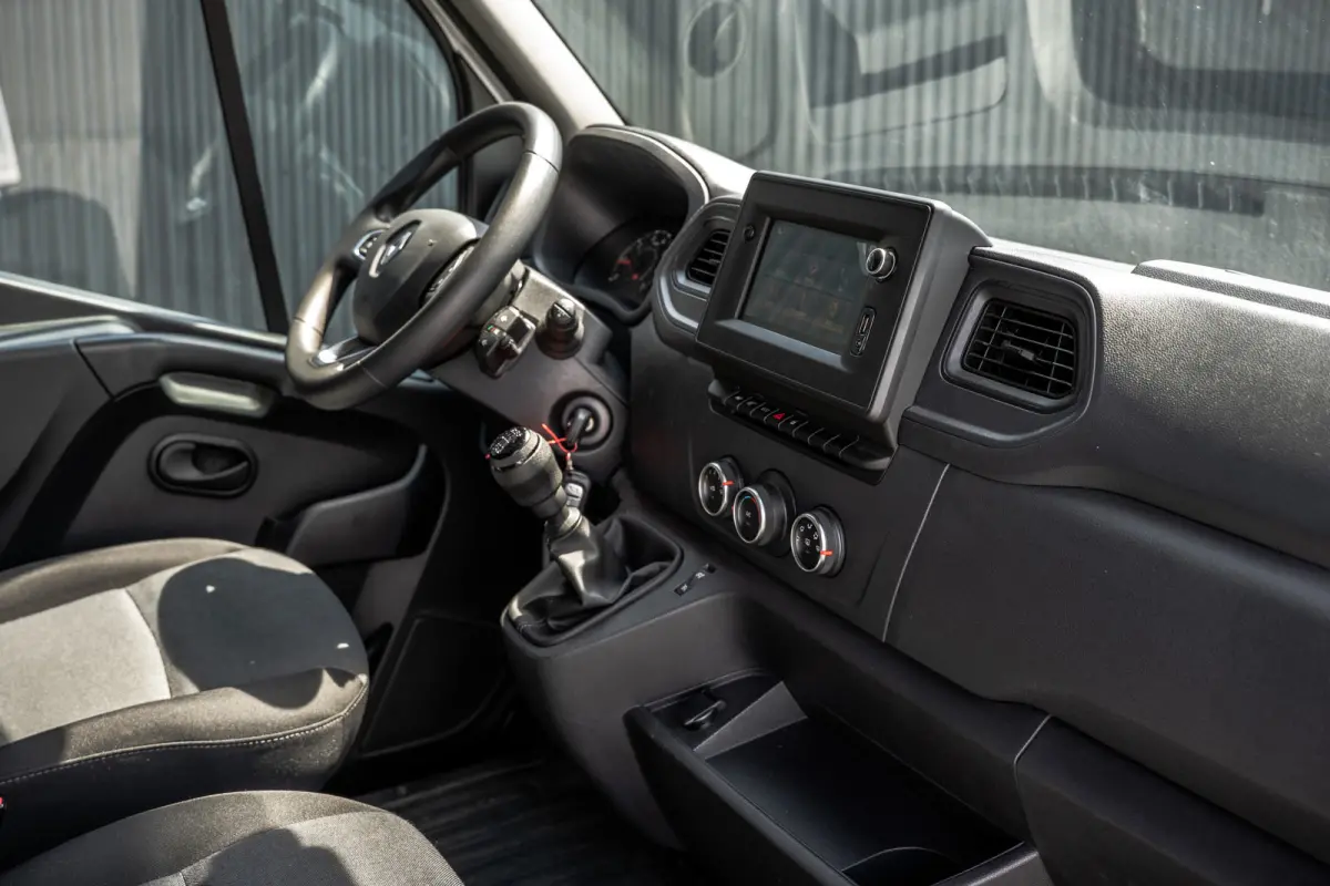 2.3dCi | Bakwagen met Laadklep | LED | Carplay | Camera | Cruise
