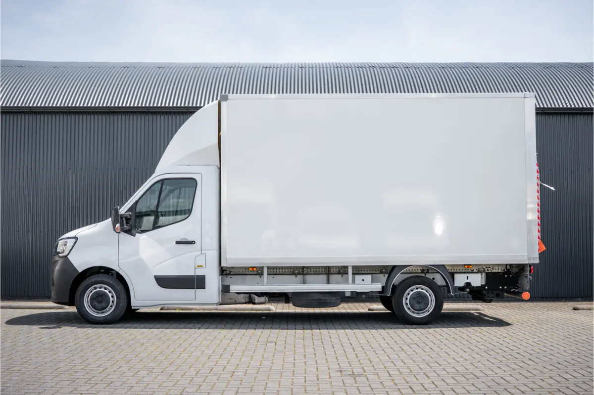2.3dCi | Bakwagen met Laadklep | LED | Carplay | Camera | Cruise