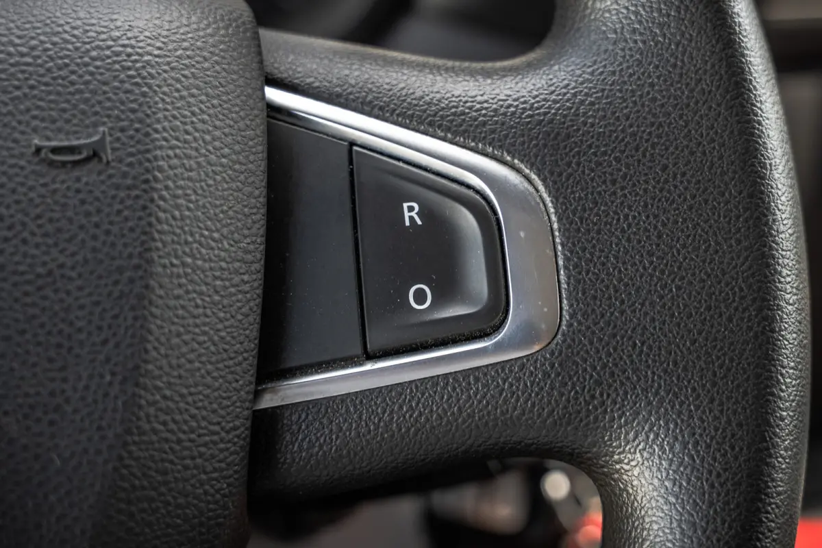 2.3dCi | Bakwagen met Laadklep | LED | Carplay | Camera | Cruise
