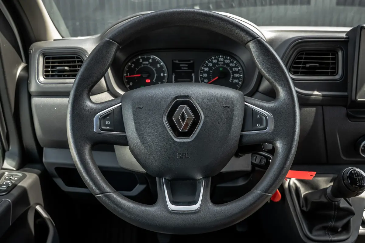 2.3dCi | Bakwagen met Laadklep | LED | Carplay | Camera | Cruise