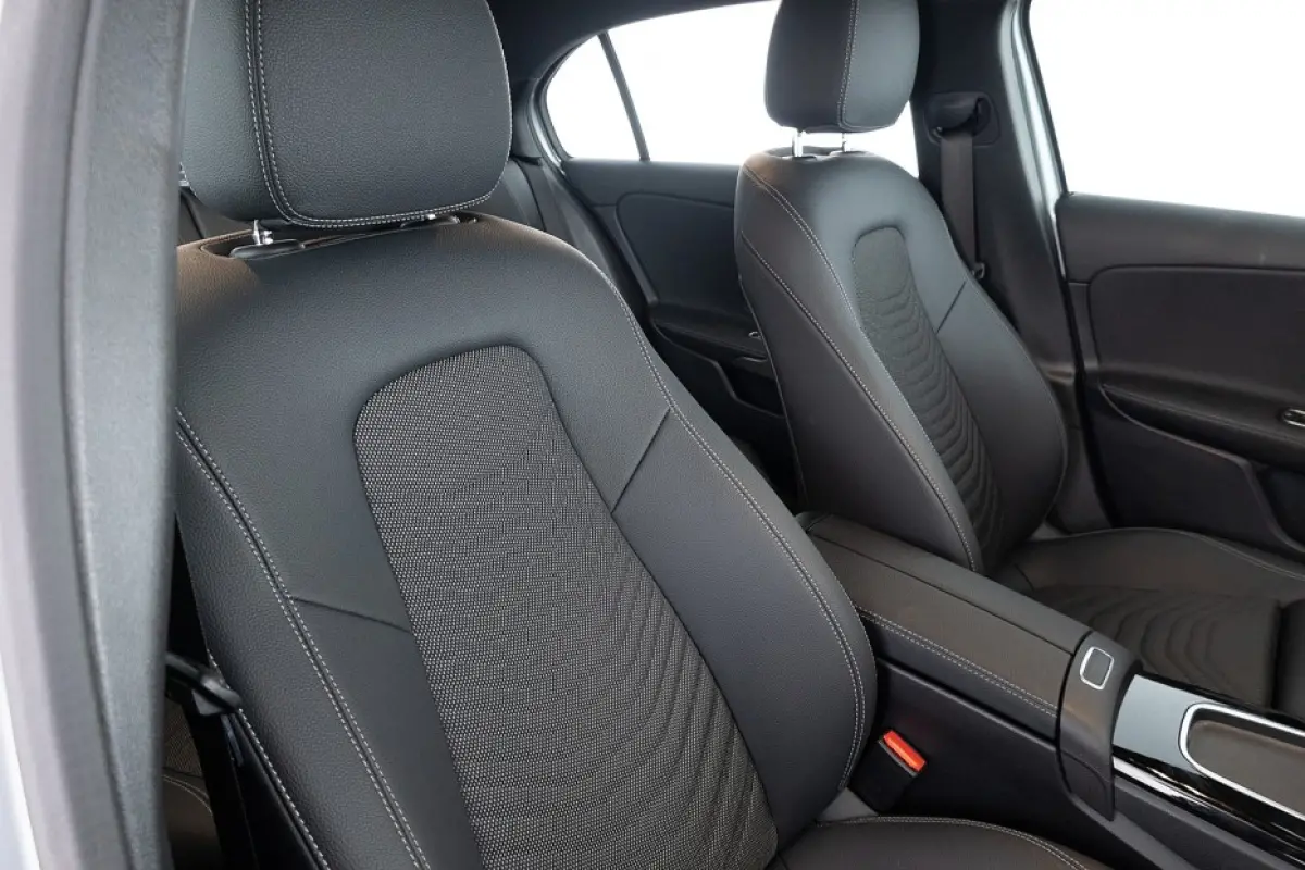250 e Business Line | Full LED | Half LEDER | NAVI | PHEV