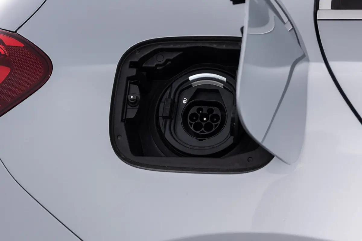 250 e Business Line | Full LED | Half LEDER | NAVI | PHEV !