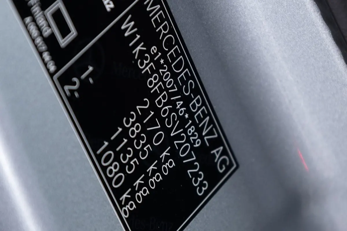 250 e Business Line | Full LED | Half LEDER | NAVI | PHEV !