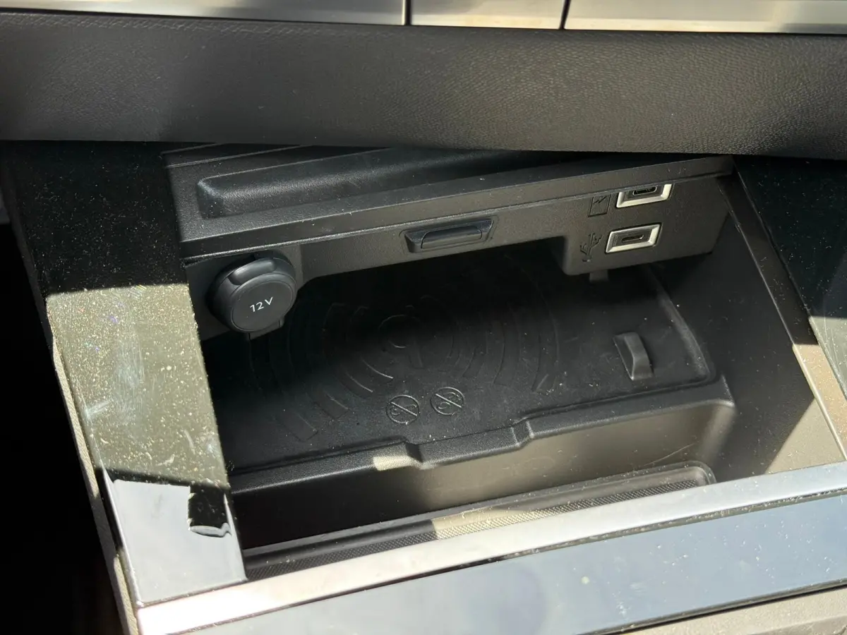 1.2 Turbo Hybrid Business Edition Trekhaak afneembaar | Keyless | Achteruitrij camera | Adeptieve cruise control | Stoelverwarming | AGR Comfort stoelen | Apple carplay & Android auto