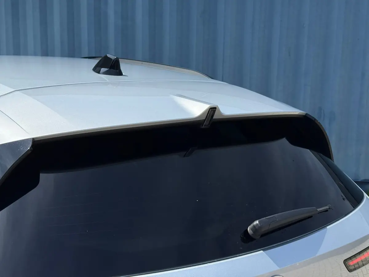 1.2 Turbo Hybrid Business Edition Trekhaak afneembaar | Keyless | Achteruitrij camera | Adeptieve cruise control | Stoelverwarming | AGR Comfort stoelen | Apple carplay & Android auto