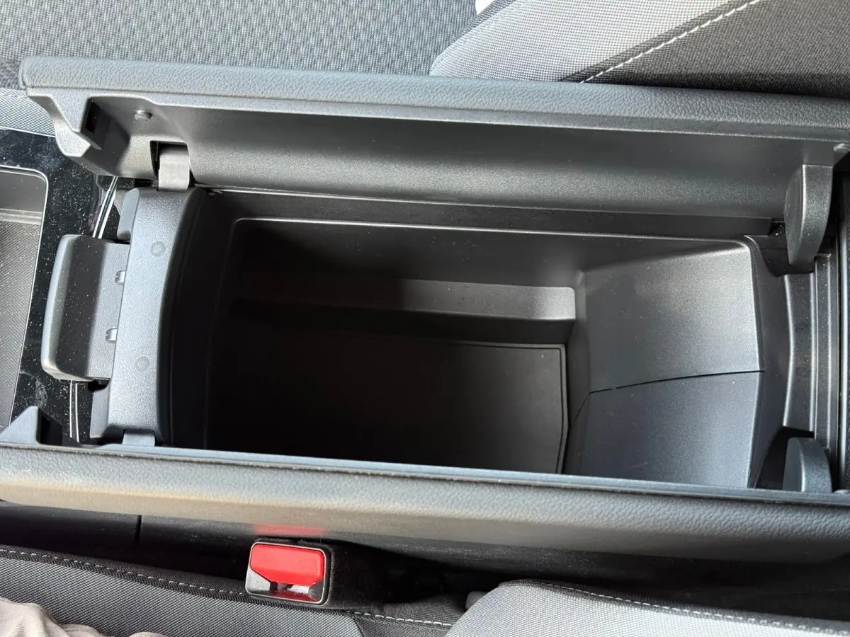 1.2 Turbo Hybrid Business Edition Trekhaak afneembaar | Keyless | Achteruitrij camera | Adeptieve cruise control | Stoelverwarming | AGR Comfort stoelen | Apple carplay & Android auto