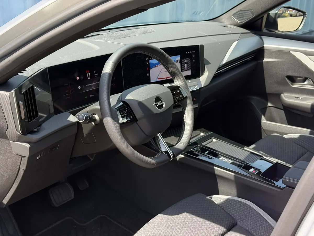 1.2 Turbo Hybrid Business Edition Trekhaak afneembaar | Keyless | Achteruitrij camera | Adeptieve cruise control | Stoelverwarming | AGR Comfort stoelen | Apple carplay & Android auto