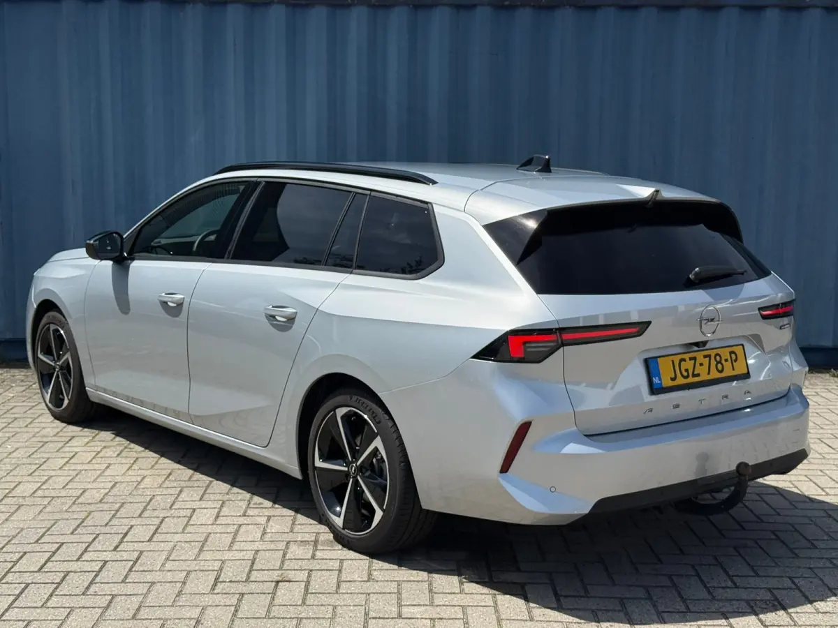 1.2 Turbo Hybrid Business Edition Trekhaak afneembaar | Keyless | Achteruitrij camera | Adeptieve cruise control | Stoelverwarming | AGR Comfort stoelen | Apple carplay & Android auto