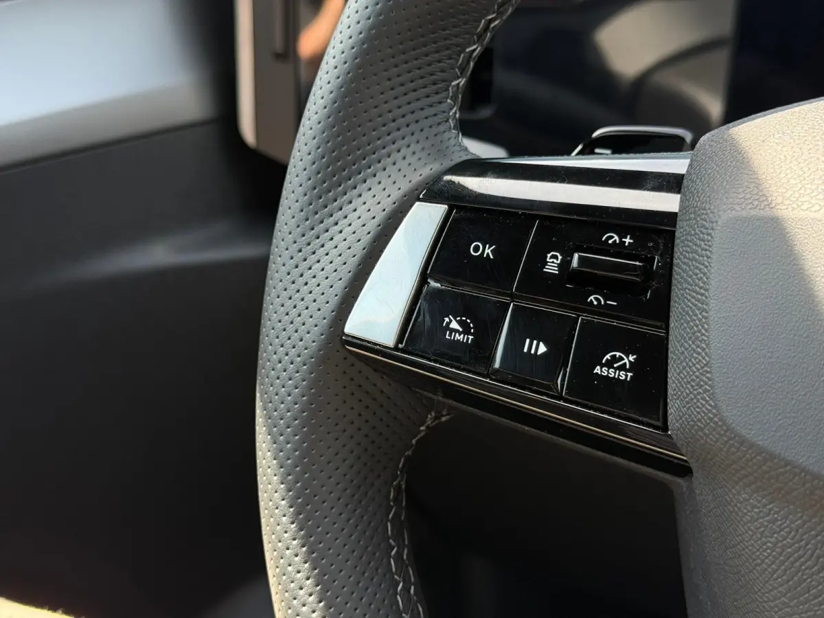 1.2 Turbo Hybrid Business Edition Trekhaak afneembaar | Keyless | Achteruitrij camera | Adeptieve cruise control | Stoelverwarming | AGR Comfort stoelen | Apple carplay & Android auto