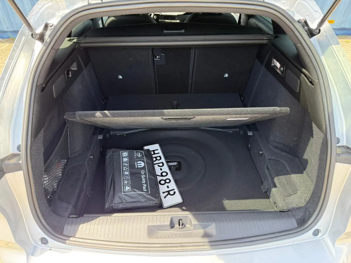 1.2 Turbo Hybrid Business Edition Trekhaak afneembaar | Keyless | Achteruitrij camera | Adeptieve cruise control | Stoelverwarming | AGR Comfort stoelen | Apple carplay & Android auto