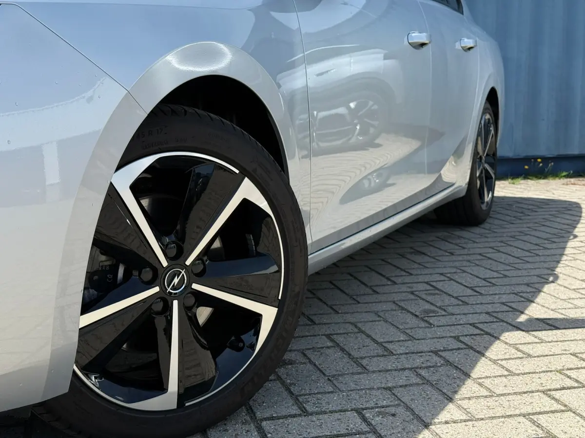 1.2 Turbo Hybrid Business Edition Trekhaak afneembaar | Keyless | Achteruitrij camera | Adeptieve cruise control | Stoelverwarming | AGR Comfort stoelen | Apple carplay & Android auto