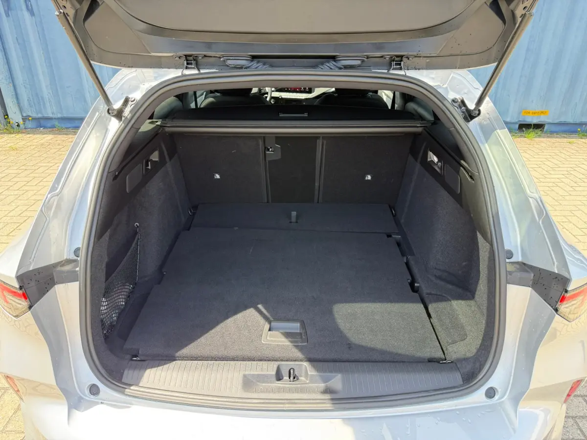 1.2 Turbo Hybrid Business Edition Trekhaak afneembaar | Keyless | Achteruitrij camera | Adeptieve cruise control | Stoelverwarming | AGR Comfort stoelen | Apple carplay & Android auto