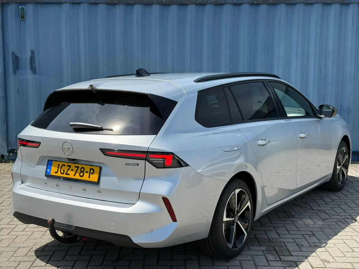 1.2 Turbo Hybrid Business Edition Trekhaak afneembaar | Keyless | Achteruitrij camera | Adeptieve cruise control | Stoelverwarming | AGR Comfort stoelen | Apple carplay & Android auto
