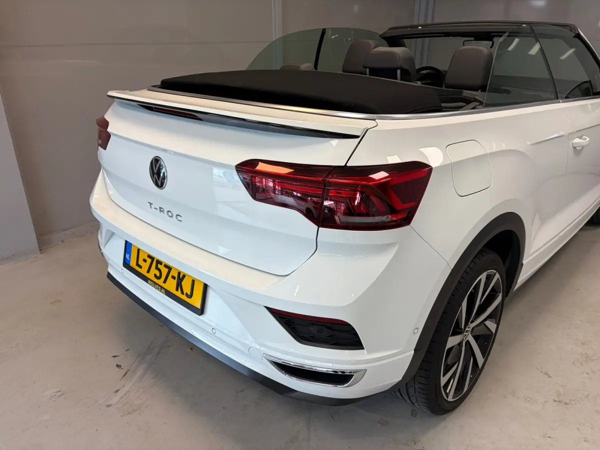R-Line 1.5TSi DSG | Navigatie | Camera | 19" BI-color velgen | 2x R-line |