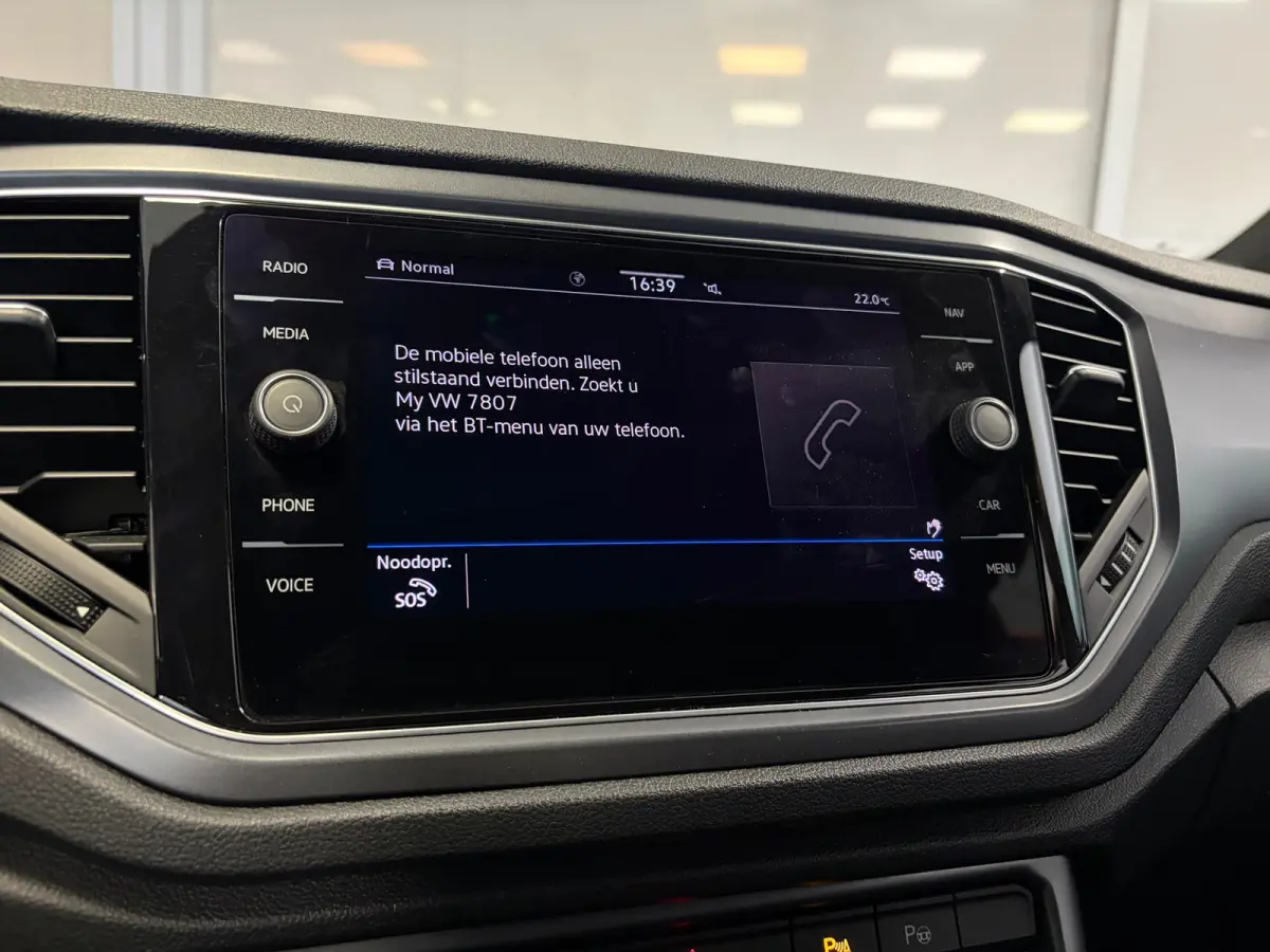 R-Line 1.5TSi DSG | Navigatie | Camera | 19" BI-color velgen | 2x R-line |