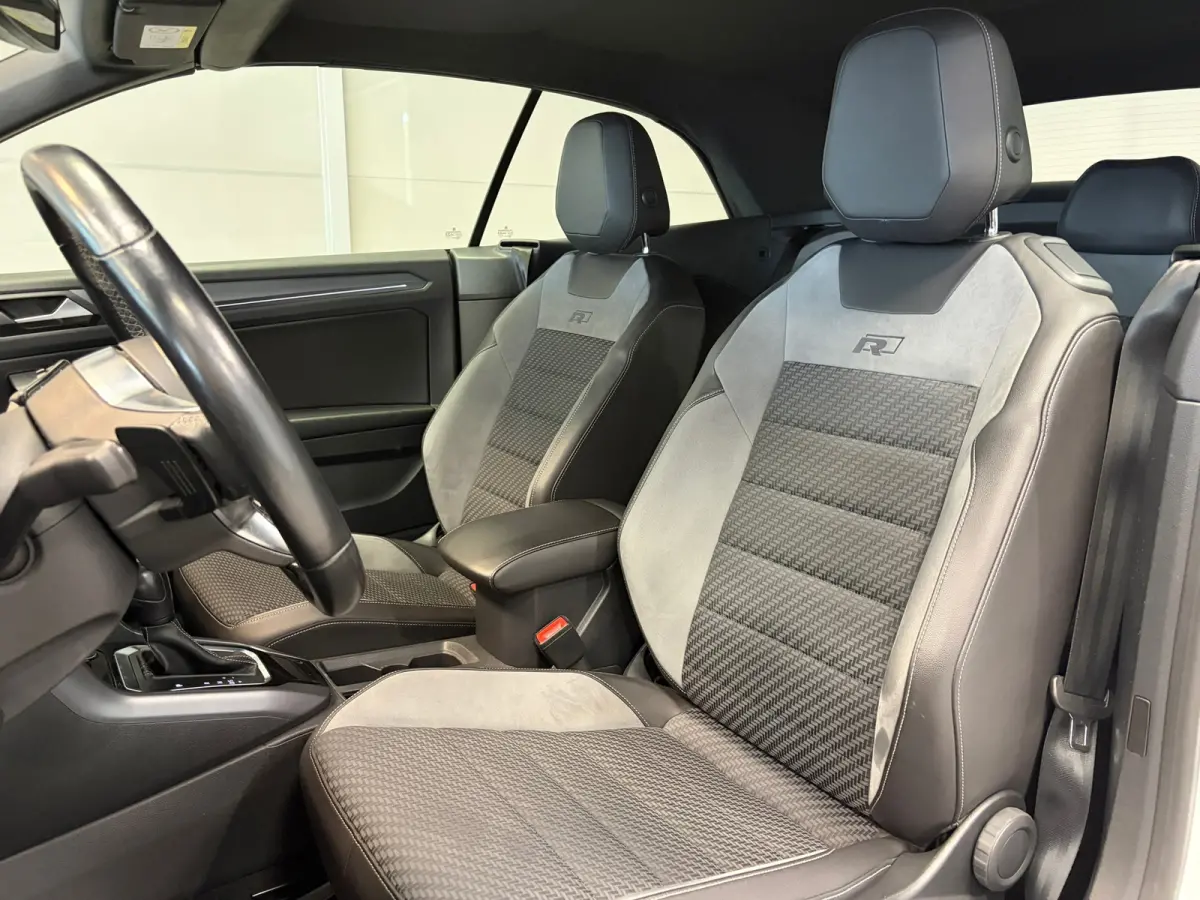 R-Line 1.5TSi DSG | Navigatie | Camera | 19" BI-color velgen | 2x R-line |