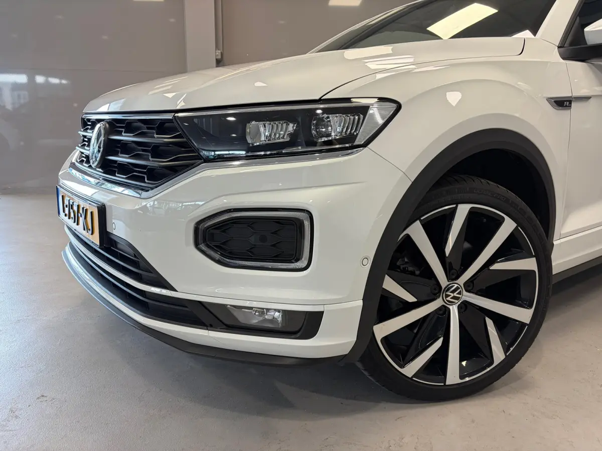 R-Line 1.5TSi DSG | Navigatie | Camera | 19" BI-color velgen | 2x R-line |