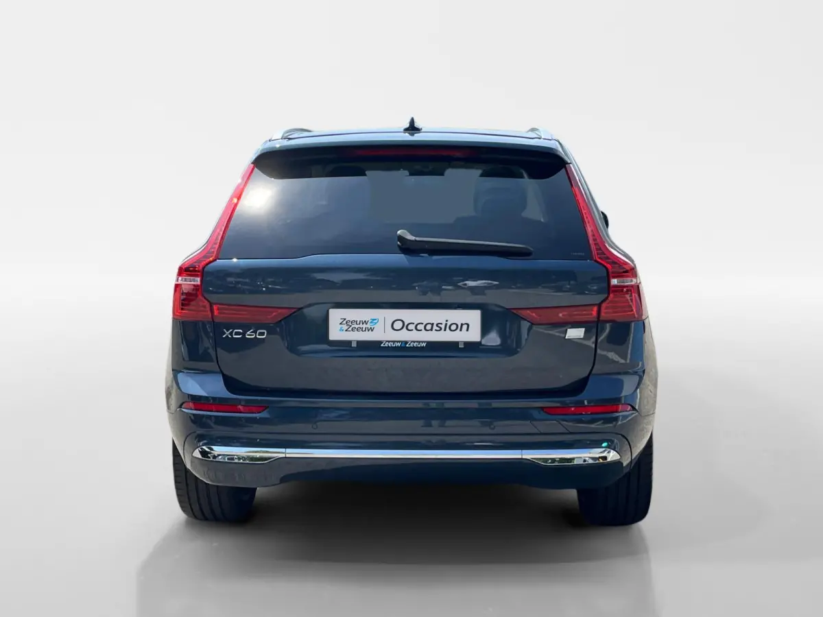 2.0 T8 Plug-in hybrid AWD Ultra Black Edition