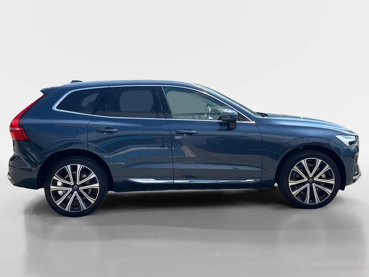 2.0 T8 Plug-in hybrid AWD Ultra Black Edition