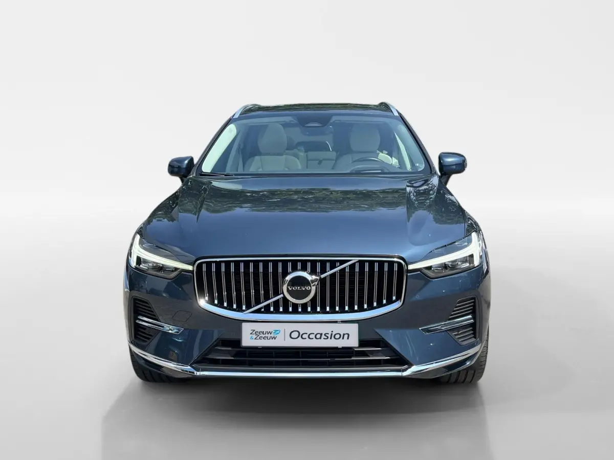 2.0 T8 Plug-in hybrid AWD Ultra Black Edition