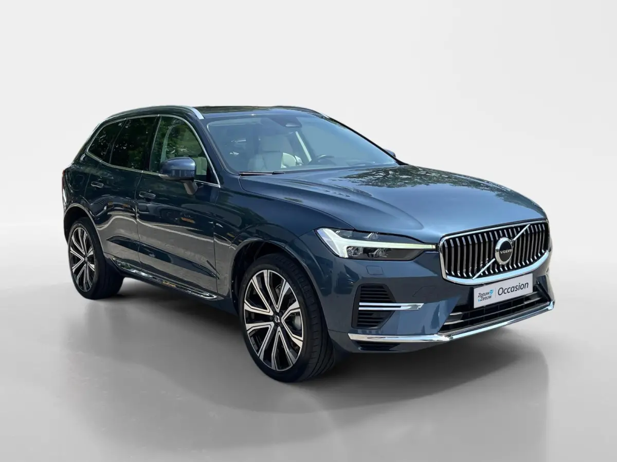 2.0 T8 Plug-in hybrid AWD Ultra Black Edition
