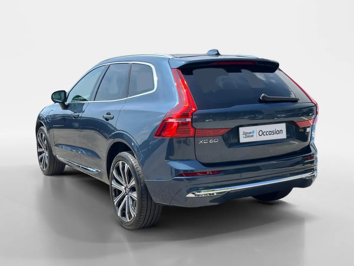 2.0 T8 Plug-in hybrid AWD Ultra Black Edition