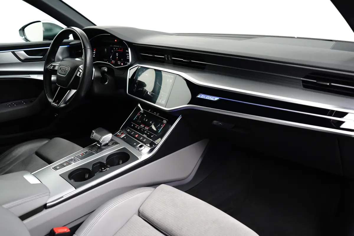 S6 TDI quattro 350pk V6 | Dealer onderhouden | Trekhaak uitklapbaar | 21 inch | Elektrische achterklep | Elektrische verstelbare voorstoelen | Luchtvering en automatische niveauregeling