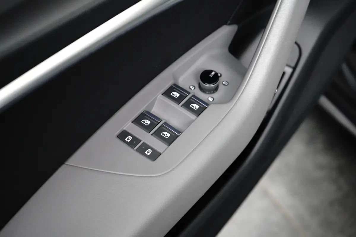 S6 TDI quattro 350pk V6 | Dealer onderhouden | Trekhaak uitklapbaar | 21 inch | Elektrische achterklep | Elektrische verstelbare voorstoelen | Luchtvering en automatische niveauregeling