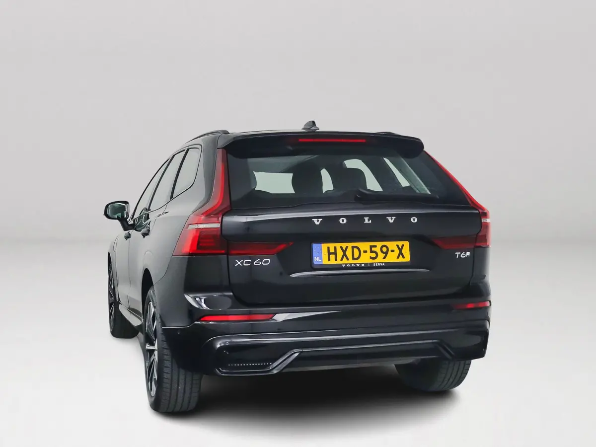 T6 Plug-in hybrid AWD Ultra Dark | SOH 100% | Panoramadak | 360° camera | Harman Kardon | Head-up Display | Stoel- en Stuurverwarming | Trekhaak