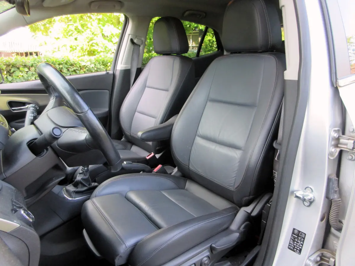 1.4 T Cosmo * Leder * Navi * Cruise *