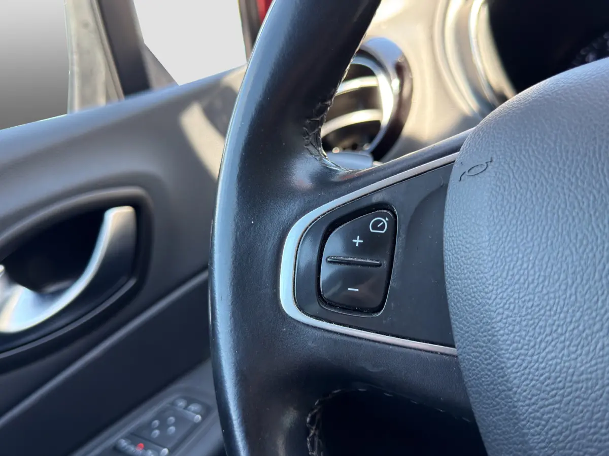 0.9 TCe Intens Trekhaak | LED | Camera | Parkeersensoren | Full map navigatie | Carplay/android auto |