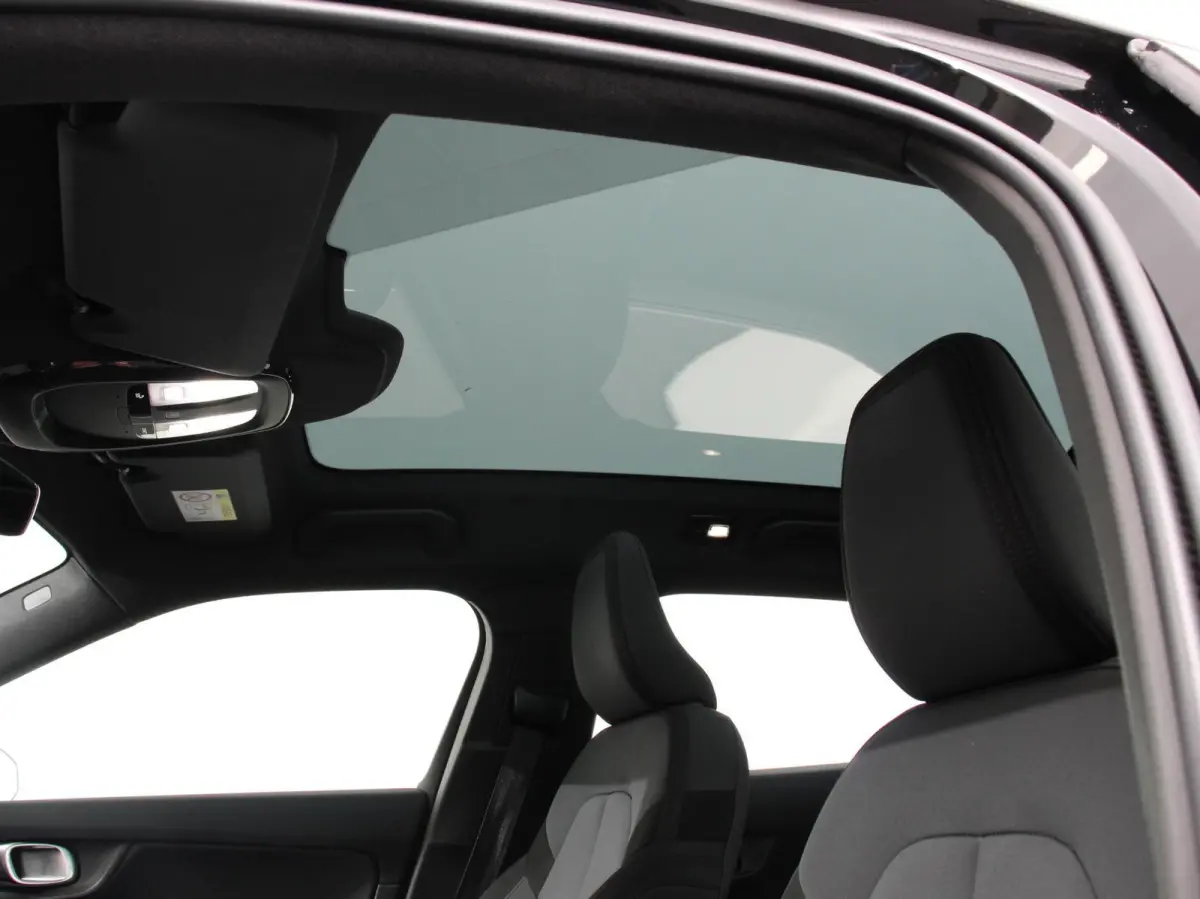 Standard Range Single Motor 69 kWh DEMO ! 360* Camera Dab Led Verwarmde voorstoelen Navigatie Apple Carplay/Android Auto Climate Control Parkeer sensoren Panoramadak Keyless Stuurverwarming