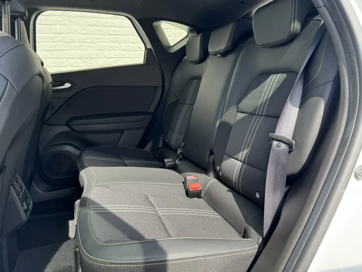 1.6 E-Tech Hybrid 145 E-tech Engineered Camera Navi Carplay Stoel/Stuurverw