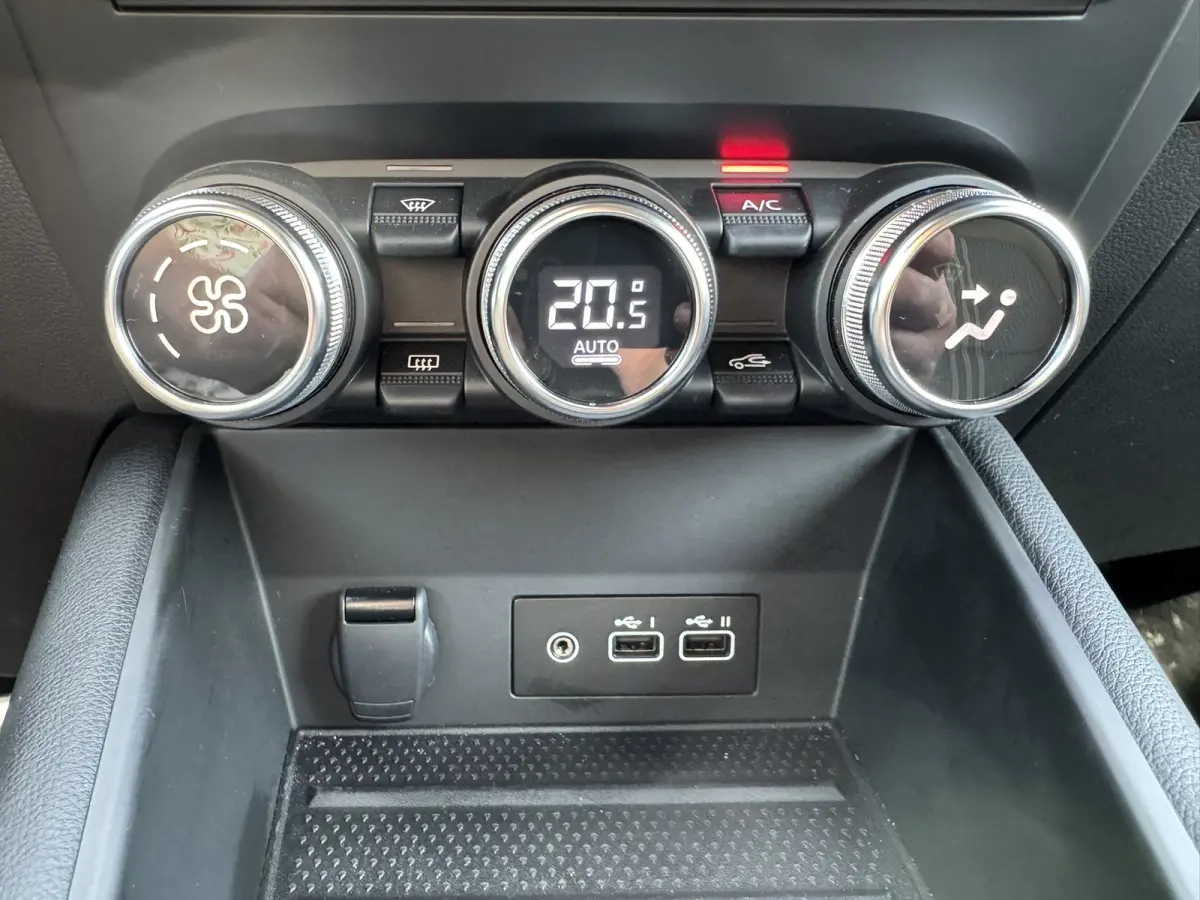 1.6 E-Tech Hybrid 145 E-tech Engineered Camera Navi Carplay Stoel/Stuurverw