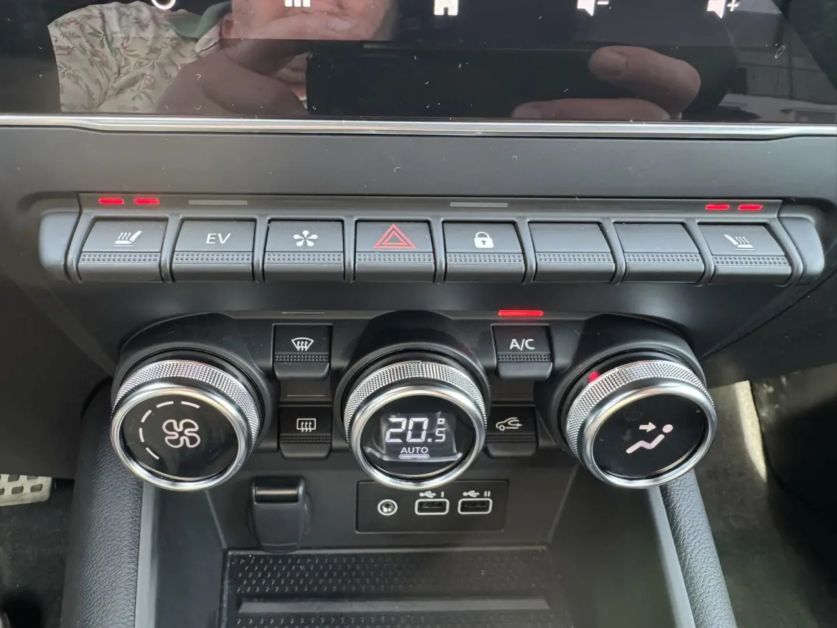 1.6 E-Tech Hybrid 145 E-tech Engineered Camera Navi Carplay Stoel/Stuurverw