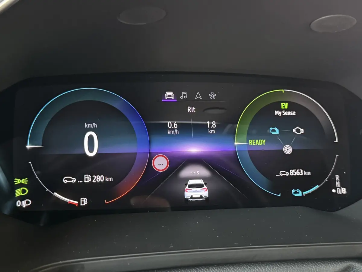 1.6 E-Tech Hybrid 145 E-tech Engineered Camera Navi Carplay Stoel/Stuurverw