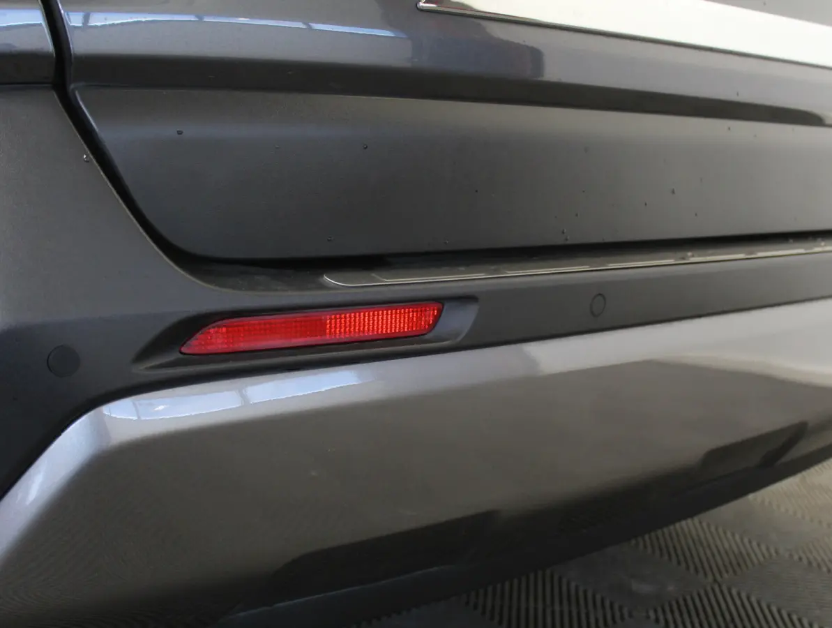 2.5 Hybrid Dynamic CLIMATE | ADAPCRUISE | NAVI | CARPLAY | DAB | LED | CAMERA | ELECAKLEP | LMV18