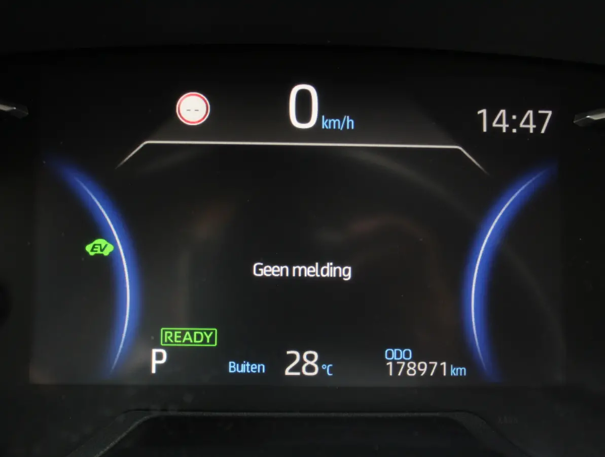 2.5 Hybrid Dynamic CLIMATE | ADAPCRUISE | NAVI | CARPLAY | DAB | LED | CAMERA | ELECAKLEP | LMV18