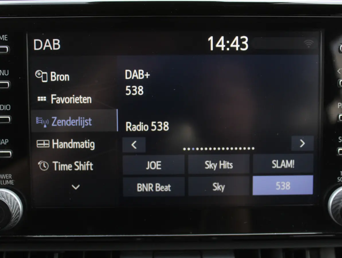 2.5 Hybrid Dynamic CLIMATE | ADAPCRUISE | NAVI | CARPLAY | DAB | LED | CAMERA | ELECAKLEP | LMV18