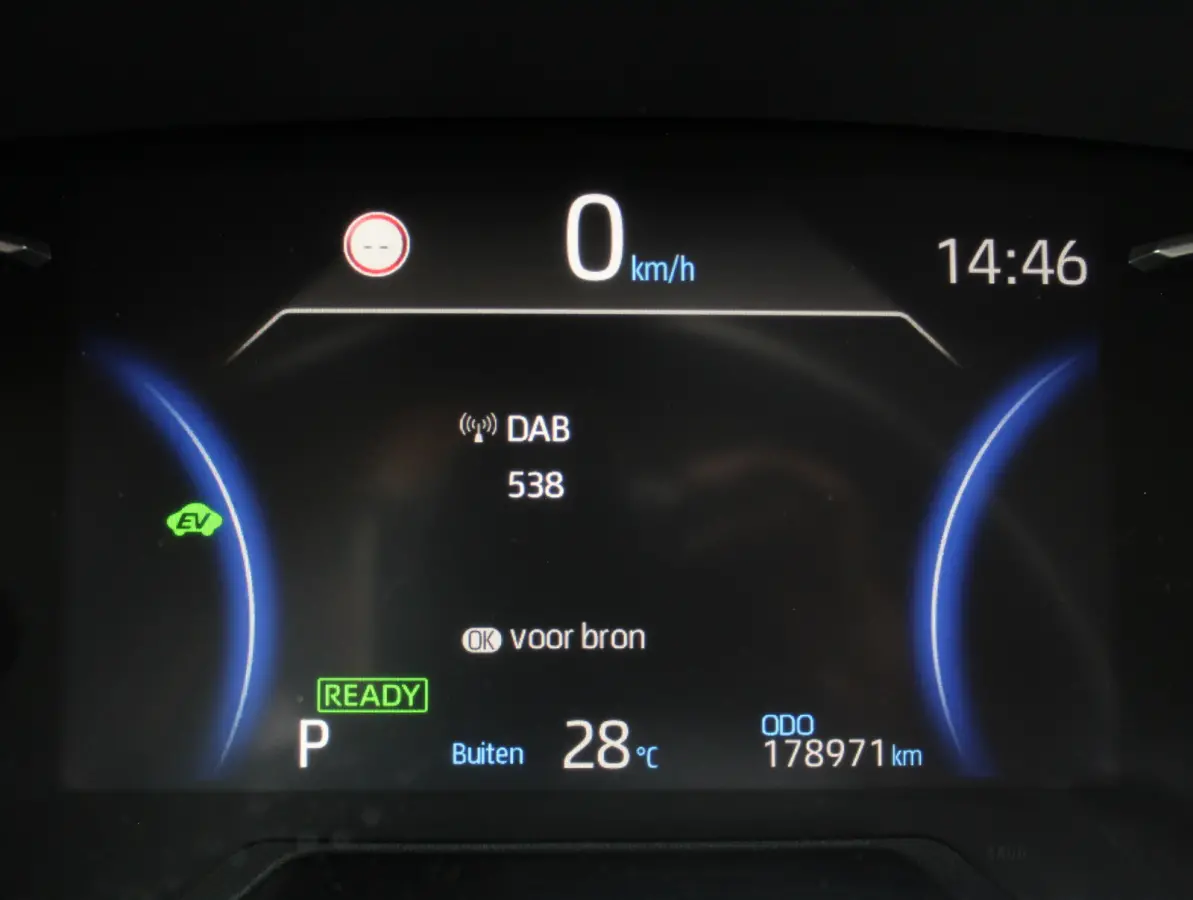 2.5 Hybrid Dynamic CLIMATE | ADAPCRUISE | NAVI | CARPLAY | DAB | LED | CAMERA | ELECAKLEP | LMV18