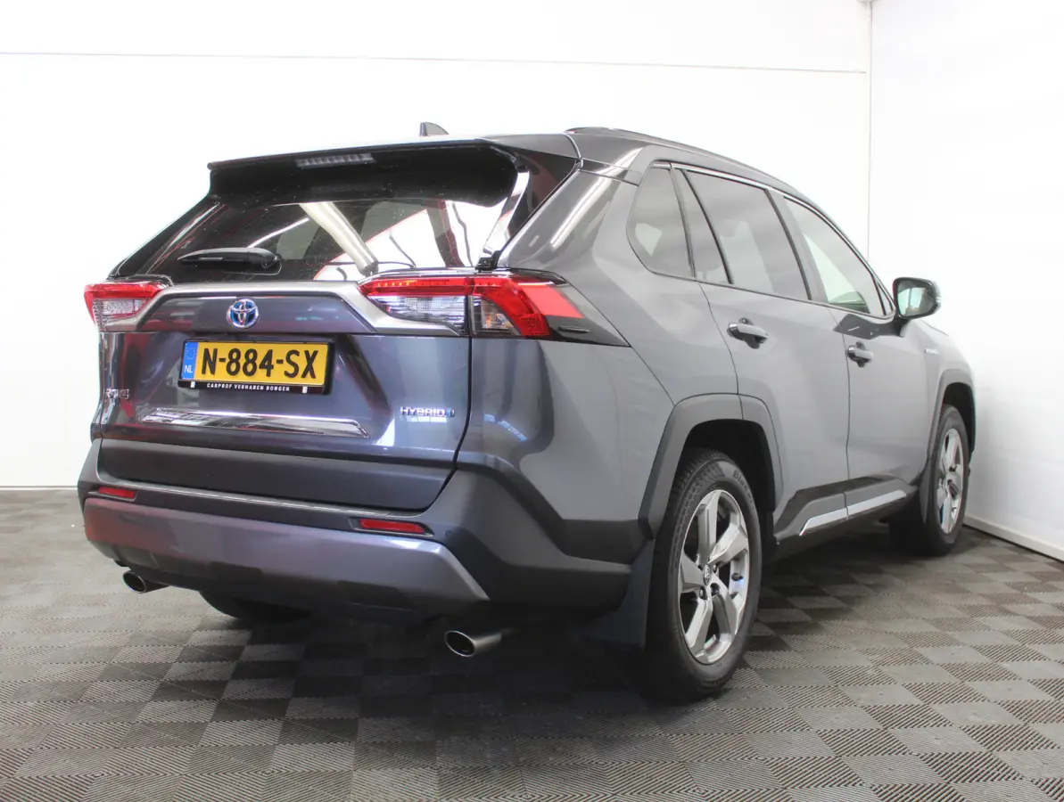 2.5 Hybrid Dynamic CLIMATE | ADAPCRUISE | NAVI | CARPLAY | DAB | LED | CAMERA | ELECAKLEP | LMV18