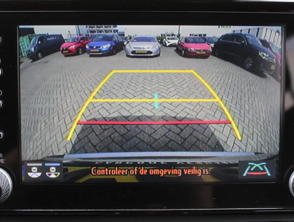 2.5 Hybrid Dynamic CLIMATE | ADAPCRUISE | NAVI | CARPLAY | DAB | LED | CAMERA | ELECAKLEP | LMV18