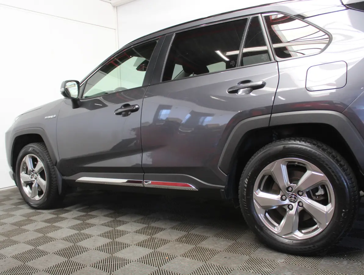 2.5 Hybrid Dynamic CLIMATE | ADAPCRUISE | NAVI | CARPLAY | DAB | LED | CAMERA | ELECAKLEP | LMV18